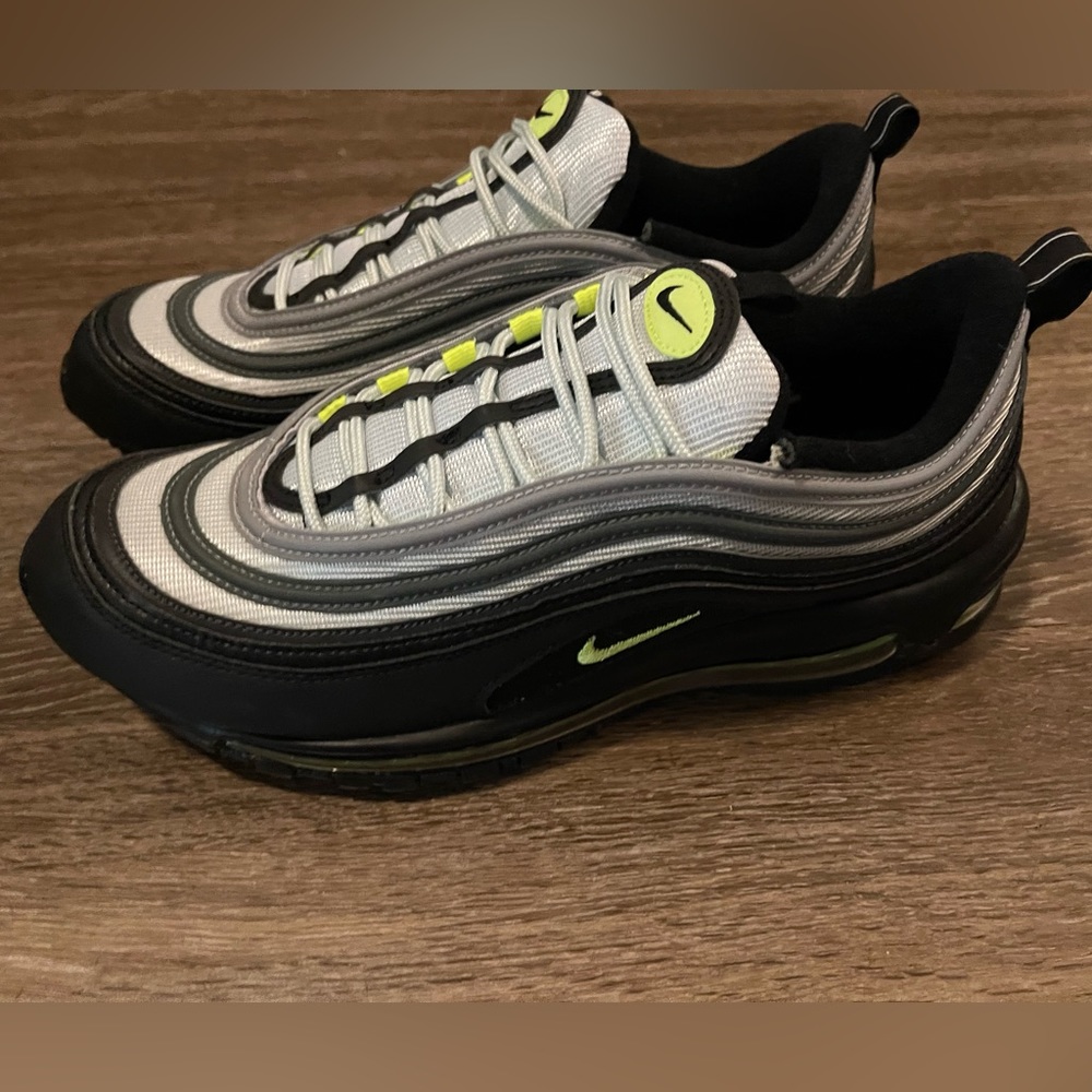 NIKE AIR MAX 97 size 11.5. DX4235 001